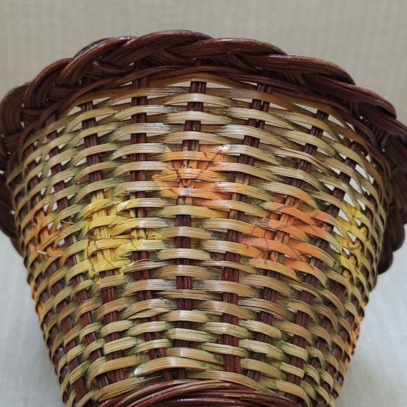 Wicker Cornucopia Basket Painted Fall Leaves Hanging Wall Pocket Decor Piece - Picture 9 of 10